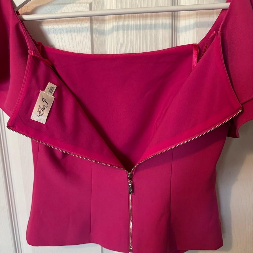 Elegant Pink Off-Shoulder Top - Picture 5 of 8